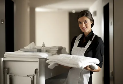 افضل شركة تقدم خدمات تنظيف بالساعة